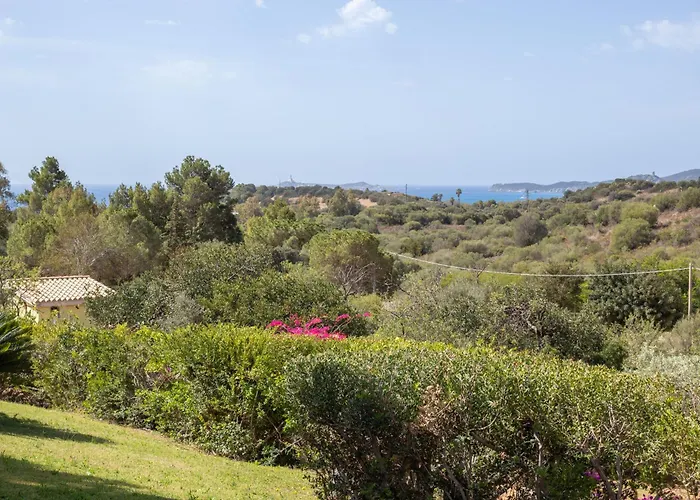 Maffi - Spaziosa, Vista Mare E Parcheggio *