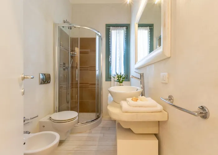 Maffi - Spaziosa, Vista Mare E Parcheggio Villa *